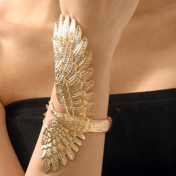 Jewelry - Gold plated Phoenix bracelet